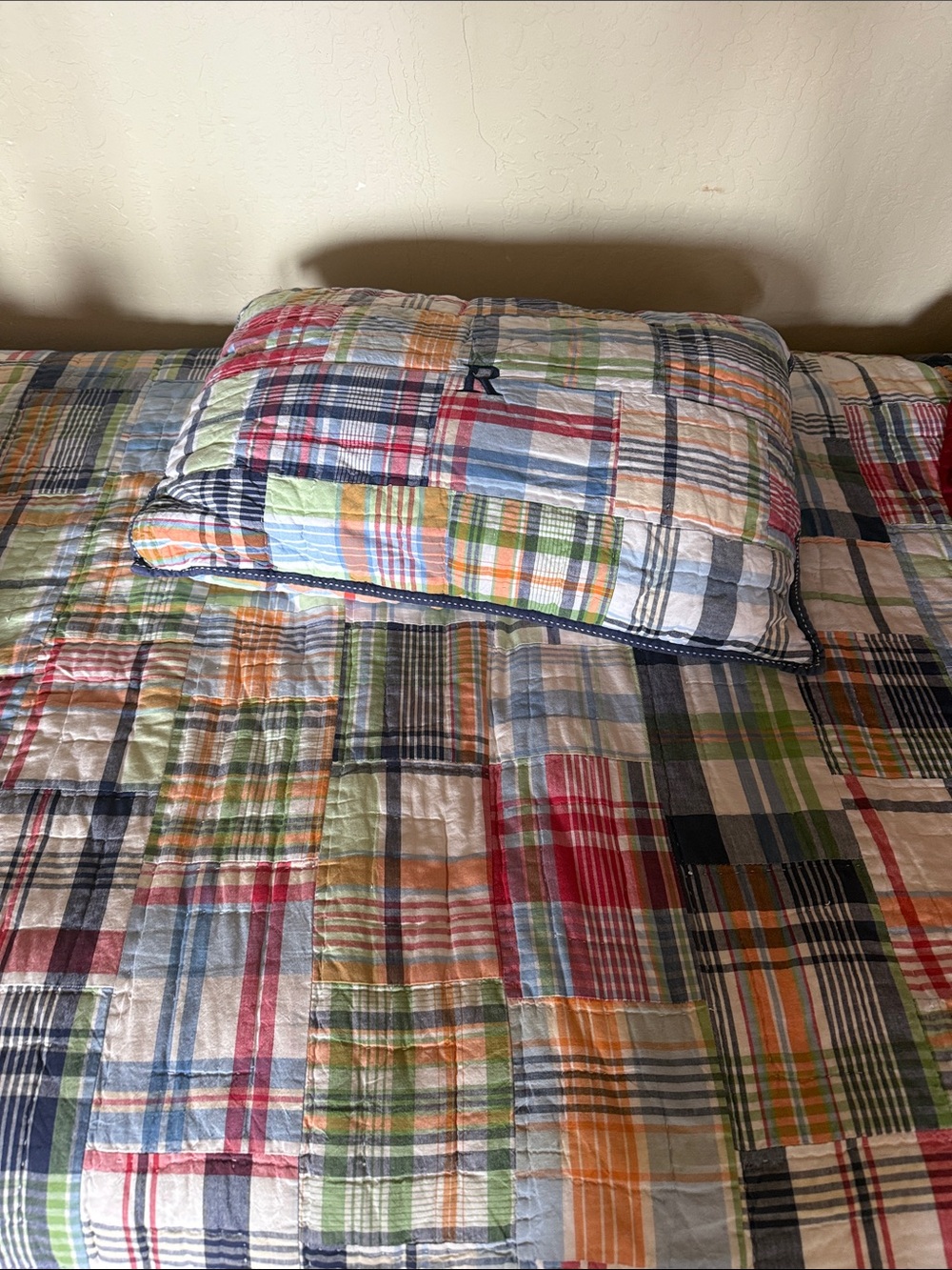 PBK Madras twin Plaid Patchwork Cotton Quilt and Pillow Sham - Multicolor
